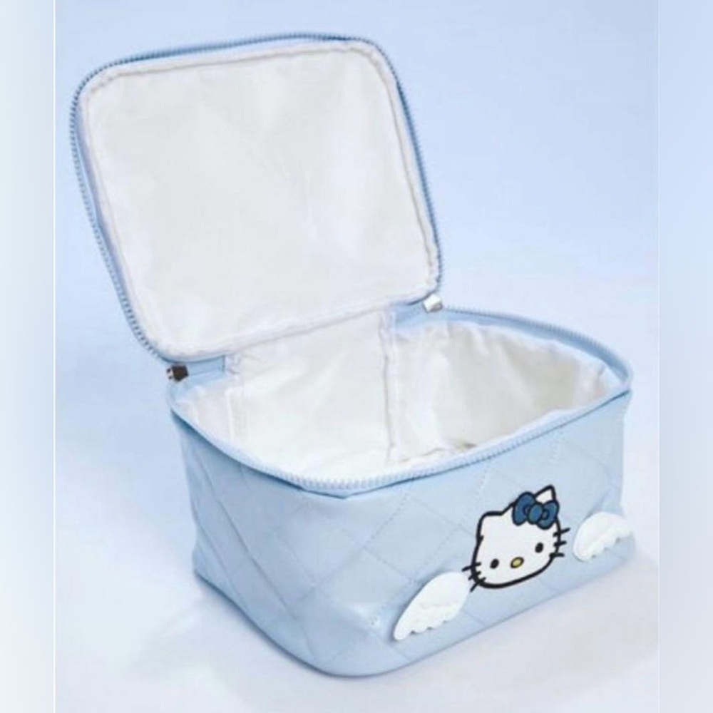 Hello Kitty blue angel